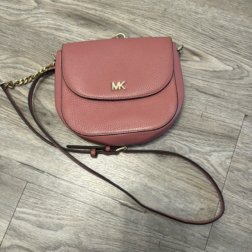 Michael Kors mauve crossbody